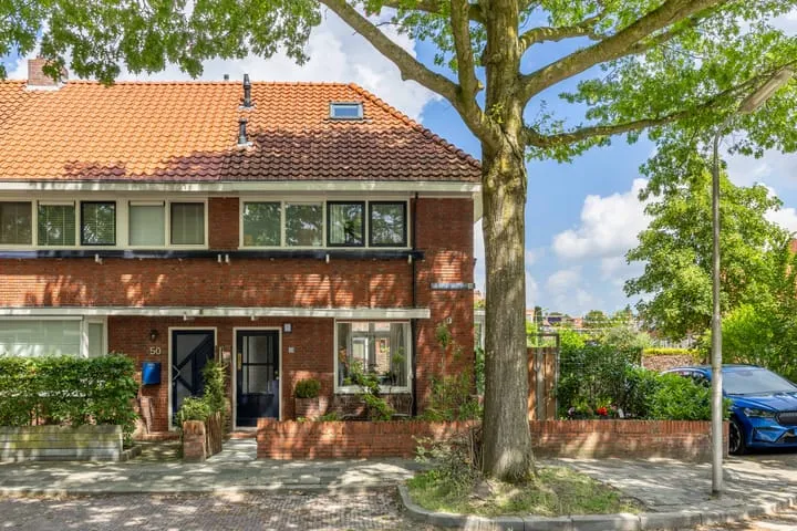 Hoekwoning te koop: Ferdinand Bolstraat 48, Gerard Dou Leeuwarden