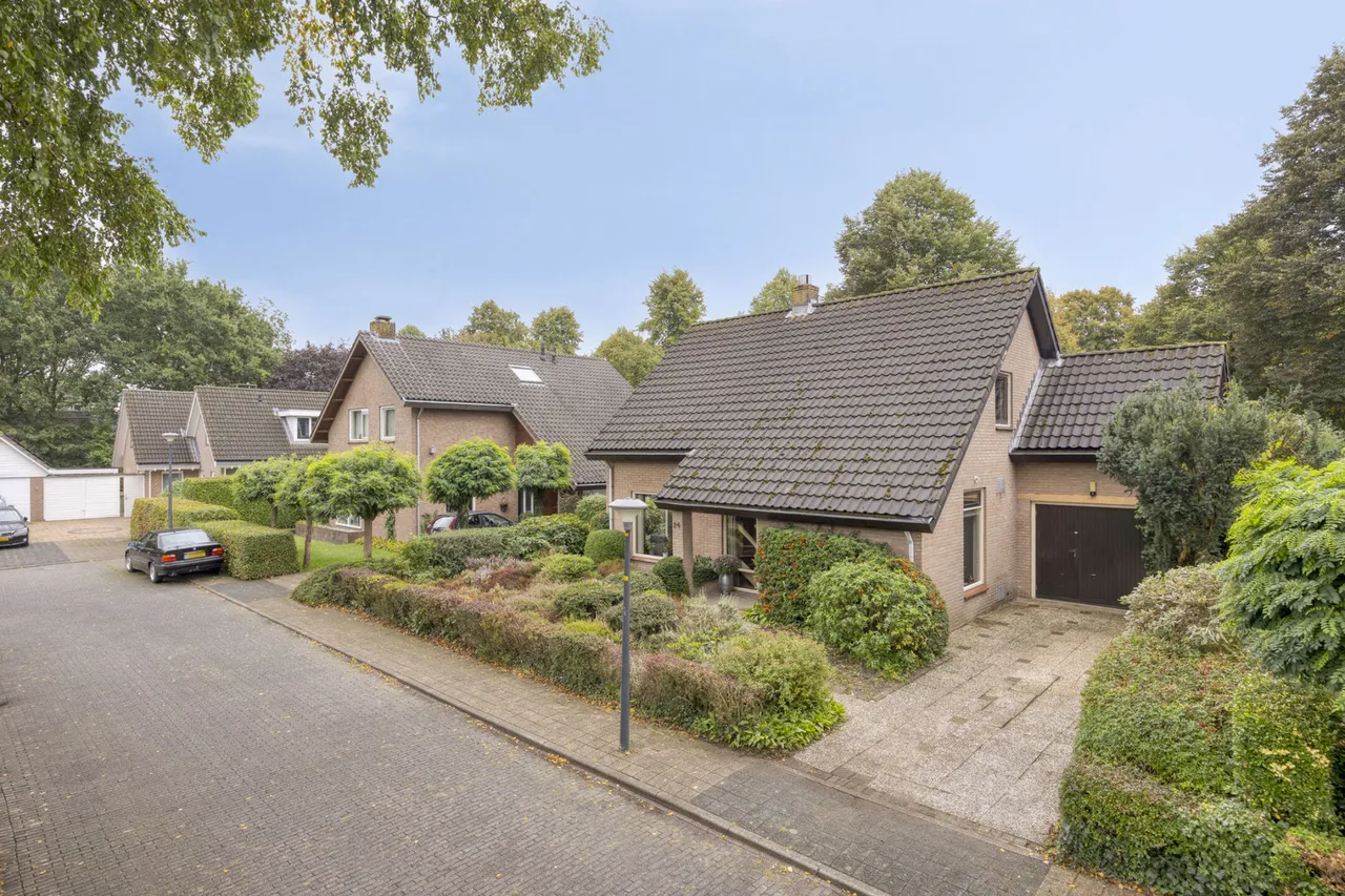 Vrijstaande woning te koop: Ferguutgaarde 24, Apeldoorn