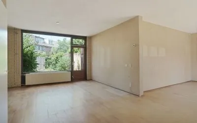 Tussenwoning te koop: Fidelioschouw 4, De Leyens Zoetermeer