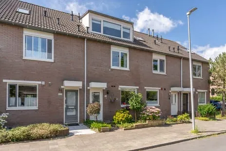 Tussenwoning te koop: Filipijnen 105, Lunetten-Zuid Utrecht