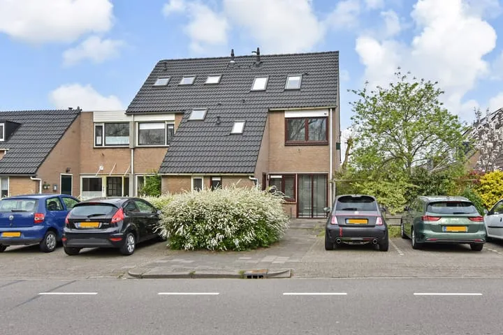 Hoekwoning te koop: Filmlaan 1, De Leyens Zoetermeer