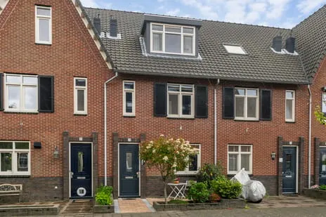 Tussenwoning te koop: Finkenflügelstraat 31, Vliettuinen Wateringen