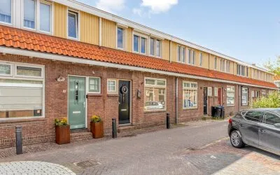 Terraced house for sale: Finsestraat 14, Havenbuurt Zaandam