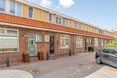 Tussenwoning te koop: Finsestraat 14, Havenbuurt Zaandam
