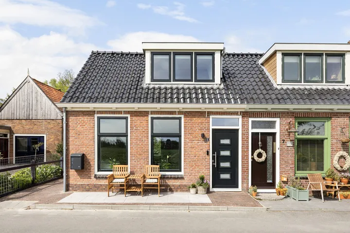Twee-onder-één-kap te koop: Finsterbuorren 6, Buitengebied Jelsum Jelsum