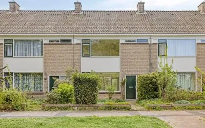 Tussenwoning te koop: Finsterwoldepad 64, Vredenburg Arnhem