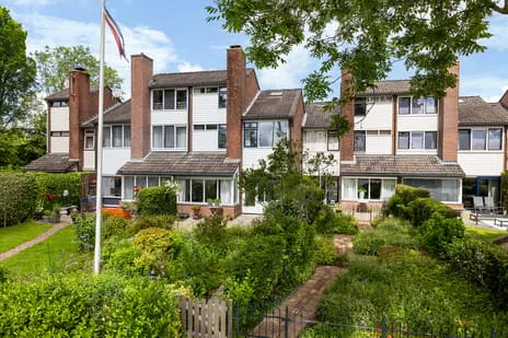 Tussenwoning te koop: Fioringras 56, Aldlân-West Leeuwarden