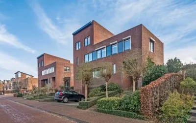 Twee-onder-één-kap te koop: Fioringras 87, Milligen Zwolle