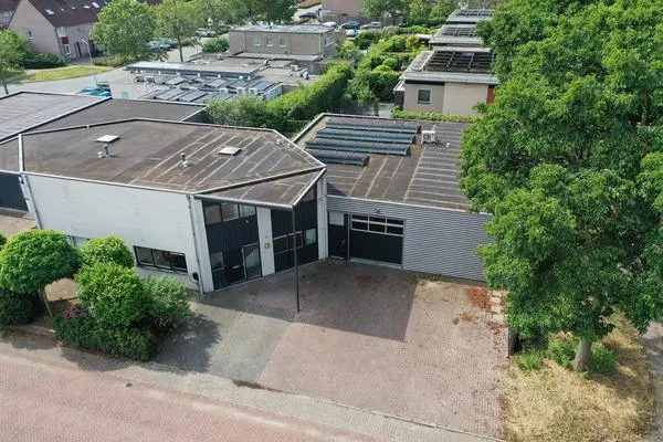 Tussenwoning te huur: Fioringrasstraat 45-47, Bedrijventerrein Frezersplaats Almere