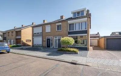Twee-onder-één-kap te koop: Flamentstraat 2, Thorn Thorn