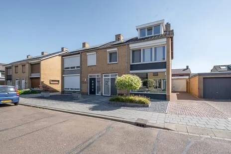 Twee-onder-één-kap te koop: Flamentstraat 2, Thorn Thorn