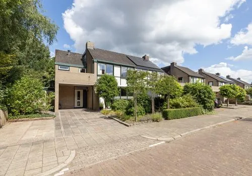 Corner house for sale: Flemingstraat 42, Woolde Hengelo