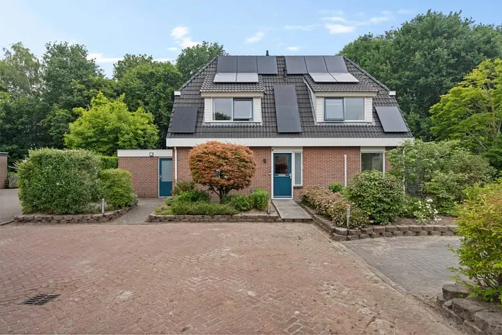 Vrijstaande woning te koop: Flevolaan 5, Creil-woonkern Creil