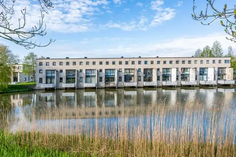 Tussenwoning te koop: Flierveld 83, Nieuw-Vennep