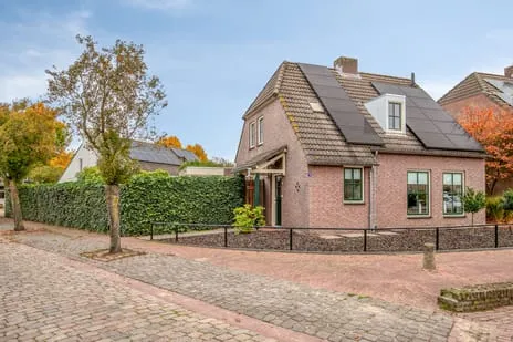 Vrijstaande woning te koop: Flins 18, Leende Leende
