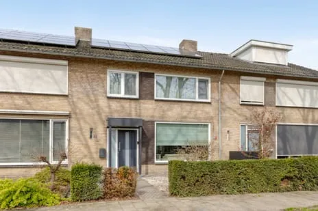 Tussenwoning te koop: Floralaan 44, Maarheeze Maarheeze