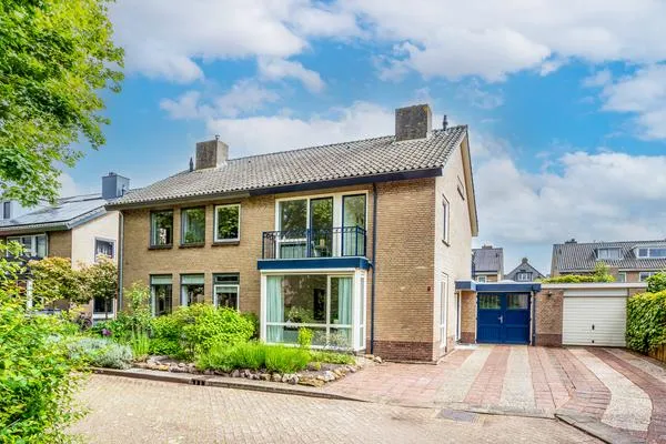 Hoekwoning te koop: Floralaan 9, Lent Lent