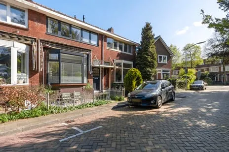 Terraced house for sale: Floresstraat 100, Boeroestraat en omgeving Dordrecht