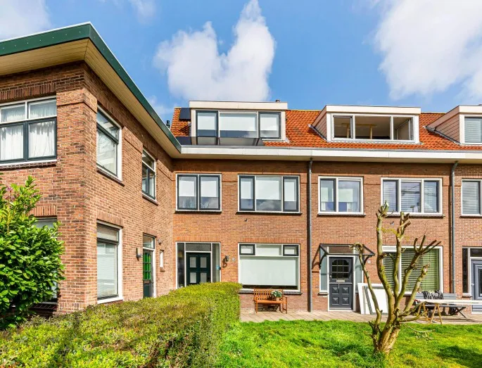Tussenwoning te koop: Floresstraat 53, Molukkenbuurt Haarlem