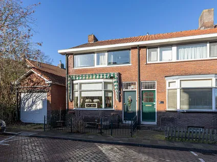 Hoekwoning te koop: Floresstraat 97, Dordrecht