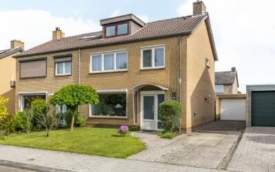 Twee-onder-één-kap te koop: Floribertusstraat 18, Op de Vos Brunssum