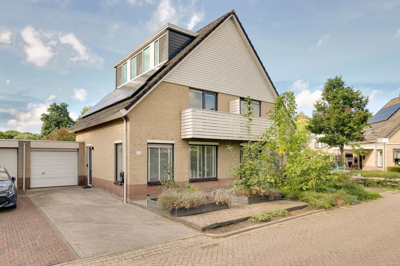 Tussenwoning te koop: Florijn 124, Hoorn