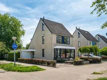 Vrijstaande woning te koop: Florijn 46, Kersenboogerd-Zuid - Buurt 33 04 Hoorn