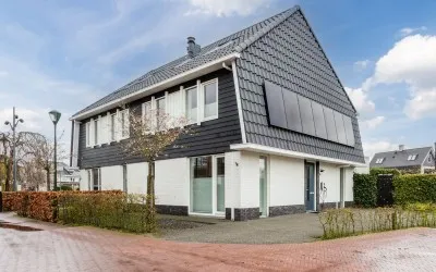 Twee-onder-één-kap te koop: Floris V Dreef 30, Blaricum