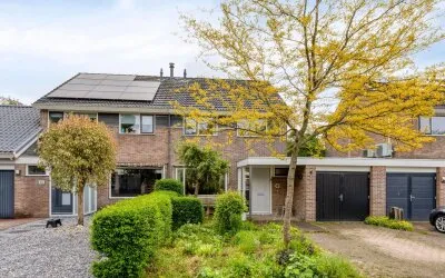 Tussenwoning te koop: Fluessen 68, De Drait noordwest Drachten