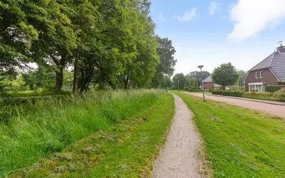 Twee-onder-één-kap te koop: Fluitekruid 18, Eelde Eelde