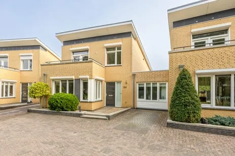 Tussenwoning te koop: Fluitekruid 54, Landweert 3 Venray