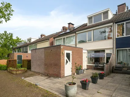 Tussenwoning te koop: Fluitekruidlaan 28, Scherpenzeel Scherpenzeel