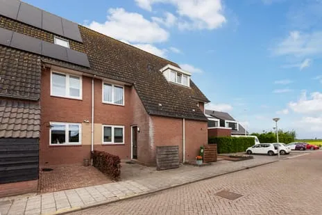 Tussenwoning te koop: Fluitekruidstraat 14, Bleskensgraaf-Dorp Bleskensgraaf Ca