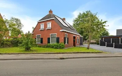 Vrijstaande woning te koop: Foarwei 15, Driezum Driezum