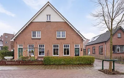 Twee-onder-één-kap te koop: Folkertsstraat 17, Arkel