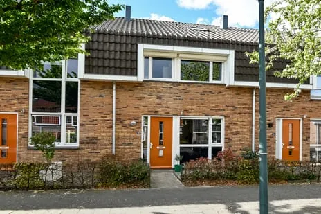 Tussenwoning te koop: Fonteinkruid 18, Lanenbuurt Elst (Ge)