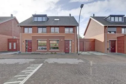 Tussenwoning te koop: Fonteinkruid 26, Hendrik-Ido-Ambacht