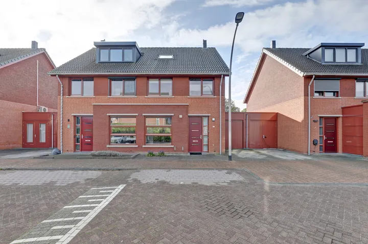 Terraced house for sale: Fonteinkruid 26, Volgerlanden-Oost Hendrik-Ido-Ambacht