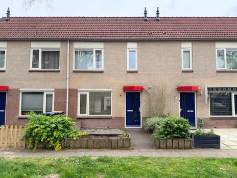 Tussenwoning te koop: Forel 8, Tweede woonwijk Zeewolde