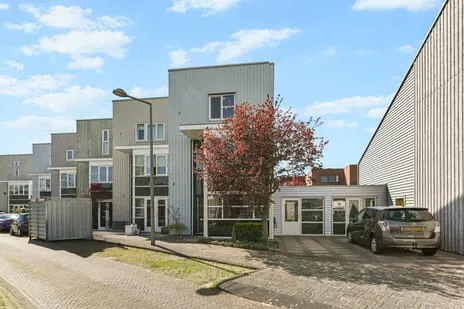 Tussenwoning te koop: Forelvijver 11, De Vissen 'S-Gravenhage