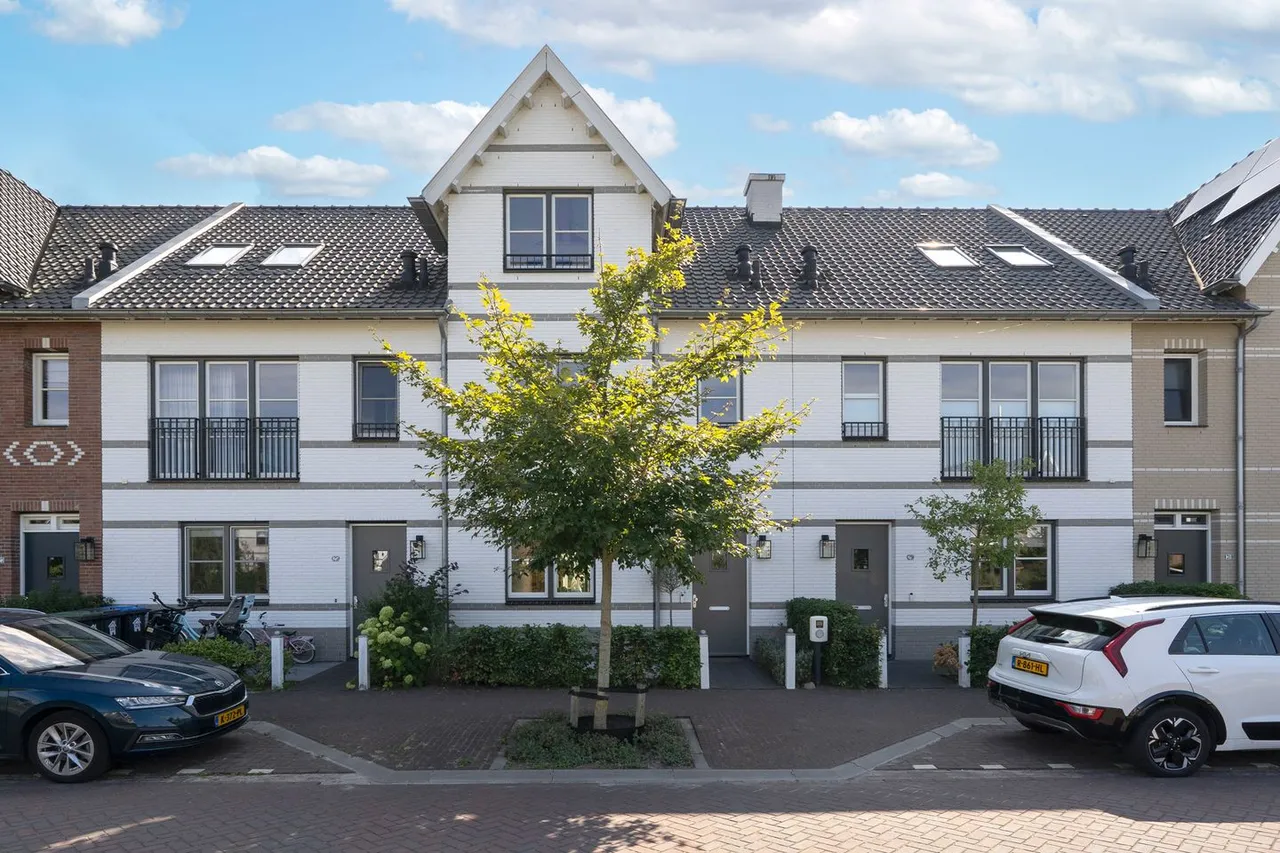 Tussenwoning te koop: Fort Vreeswijklaan 27, Weesp