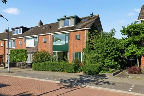 Tussenwoning te koop: Fortuinlaan 68, Snuiverbuurt Krommenie