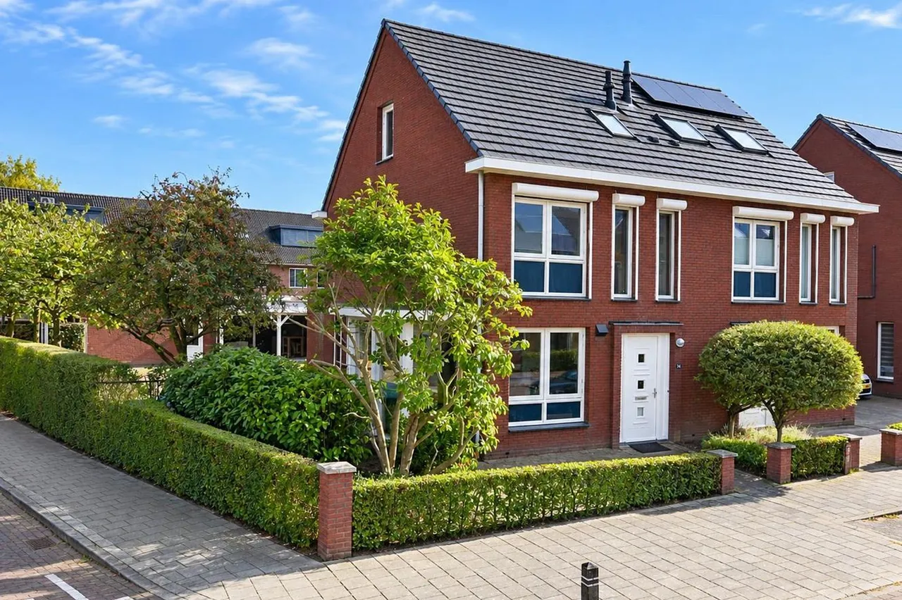 Hoekwoning te koop: Fortuna 74, Elst (Ge)