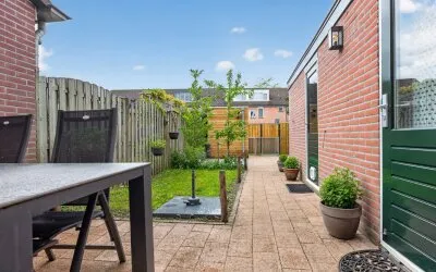 Tussenwoning te koop: Frambozenlaan 68, Zevenhuizen Apeldoorn