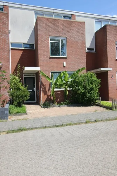 Huurwoning: Frambozenstraat in Almere - €2.295 per maand