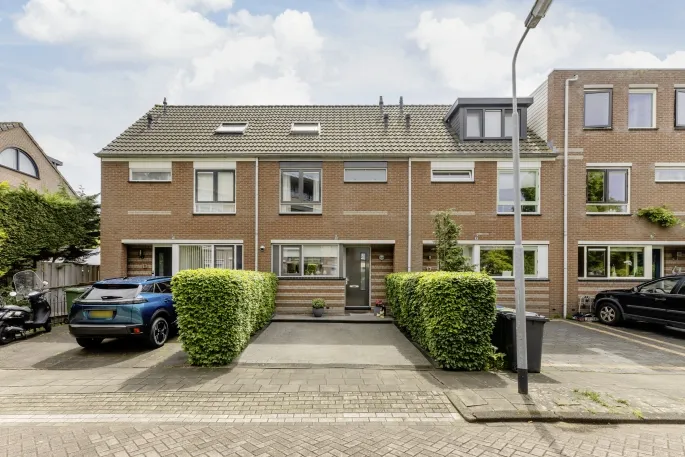 Tussenwoning te koop: Francisco Goyastraat 15, Schilders- en Waddenbuurt Zaandam