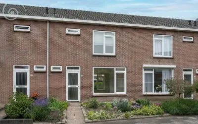 Terraced house for sale: Frank van Borselenstraat 44, Nieuwe-Tonge woonkern Nieuwe-Tonge