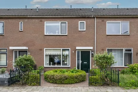 Tussenwoning te koop: Frank van Borselenstraat 7, Nieuwe-Tonge woonkern Nieuwe-Tonge
