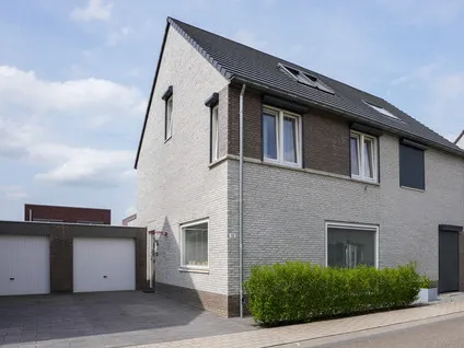 Tussenwoning te koop: Frankenhofweg 18, Vaals Vaals