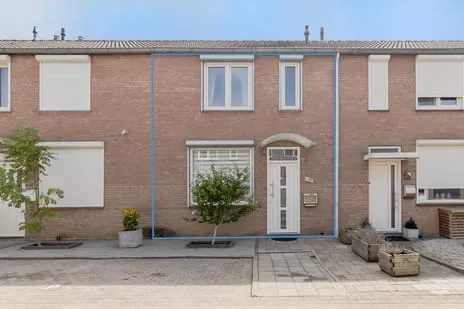 Tussenwoning te koop: Frans Halsstraat 11, Meezenbroek Heerlen